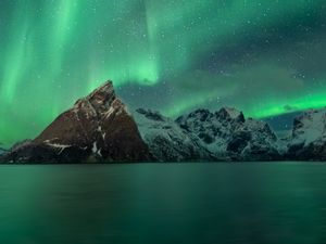 Preview wallpaper mountains, snow, stars, northern lights, night
