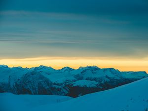 Preview wallpaper mountains, snow, sunset, horizon, sky, snowy