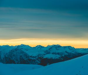 Preview wallpaper mountains, snow, sunset, horizon, sky, snowy