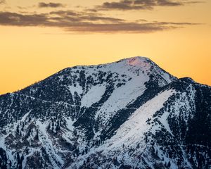 Preview wallpaper mountains, snow, twilight, nature