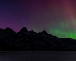 Preview wallpaper mountains, snow, valley, northern lights, night