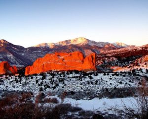 Preview wallpaper mountains, snow, vegetation, illumination, sun, shade