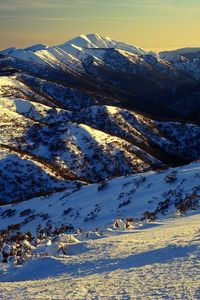 Preview wallpaper mountains, snow, vegetation, slopes, australia