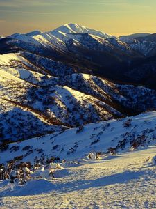 Preview wallpaper mountains, snow, vegetation, slopes, australia