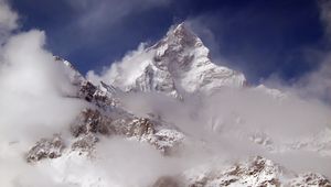 Preview wallpaper mountains, snow, wind