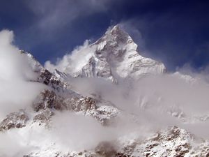 Preview wallpaper mountains, snow, wind