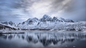 Preview wallpaper mountains, snow, winter, lake, reflection