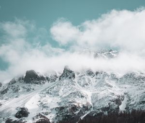 Preview wallpaper mountains, snowy, clouds, snow, landscape