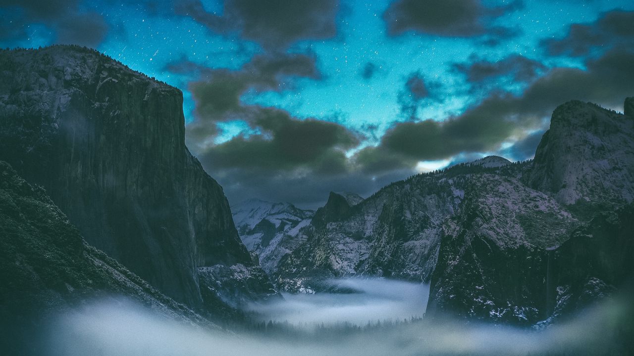 Wallpaper mountains, starry sky, fog, clouds