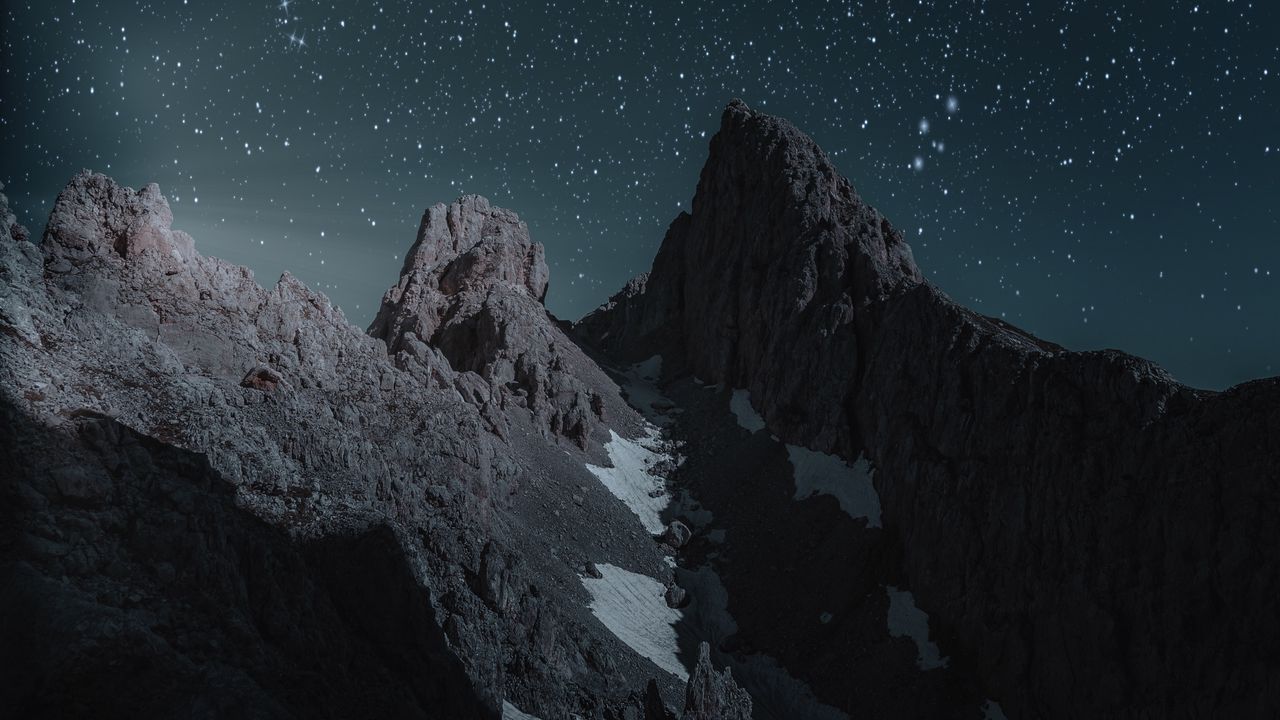Wallpaper mountains, starry sky, peak, snow-covered, night