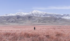 Preview wallpaper mountains, steppe, man, loneliness, landscape