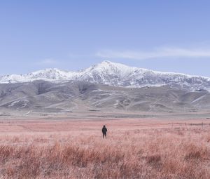 Preview wallpaper mountains, steppe, man, loneliness, landscape