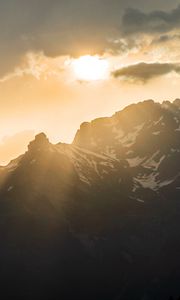 Preview wallpaper mountains, sun, rays, clouds, landscape
