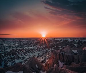 Preview wallpaper mountains, sun, sunset, sunlight, horizon, snowy