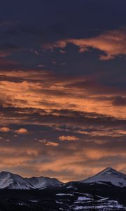 Preview wallpaper mountains, sunset, clouds, peaks