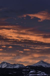 Preview wallpaper mountains, sunset, clouds, peaks