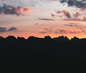 Preview wallpaper mountains, sunset, dark, dusk, landscape