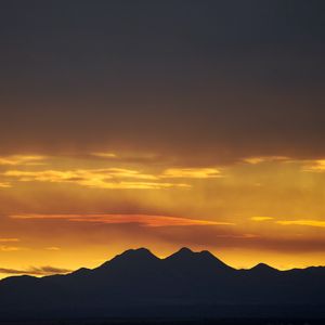 Preview wallpaper mountains, sunset, dusk, outlines, landscape