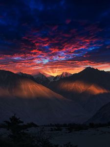 Preview wallpaper mountains, sunset, dusk, landscape, evening