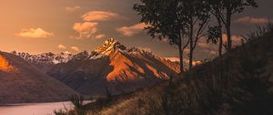 Preview wallpaper mountains, sunset, lake, grass, new zealand