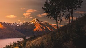 Preview wallpaper mountains, sunset, lake, grass, new zealand