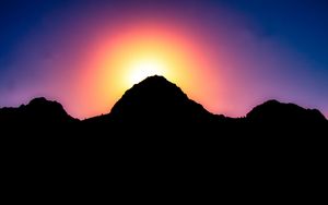 Preview wallpaper mountains, sunset, light, sky