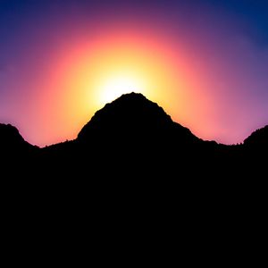 Preview wallpaper mountains, sunset, light, sky