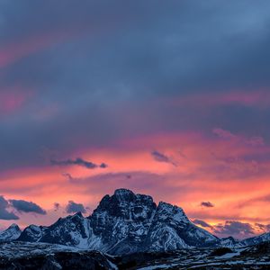 Preview wallpaper mountains, sunset, peaks, snowy, sky, clouds, italy