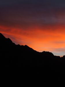 Preview wallpaper mountains, sunset, skyline, sky