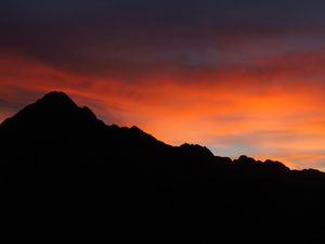 Preview wallpaper mountains, sunset, skyline, sky