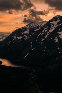 Preview wallpaper mountains, sunset, top, lake, clouds