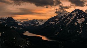 Preview wallpaper mountains, sunset, top, lake, clouds