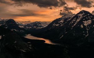 Preview wallpaper mountains, sunset, top, lake, clouds