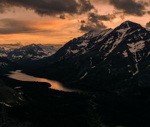 Preview wallpaper mountains, sunset, top, lake, clouds