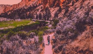 Preview wallpaper mountains, travel, man, smith rock state park, terrebonne, united states