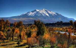 Preview wallpaper mountains, trees, nature, fall