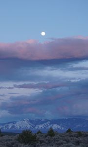 Preview wallpaper mountains, twilight, clouds, sky