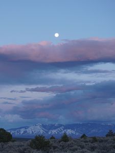 Preview wallpaper mountains, twilight, clouds, sky