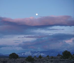 Preview wallpaper mountains, twilight, clouds, sky