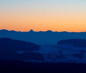 Preview wallpaper mountains, valley, twilight, dark, landscape