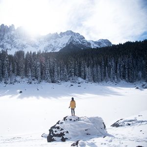 Preview wallpaper mountains, winter, man, travel