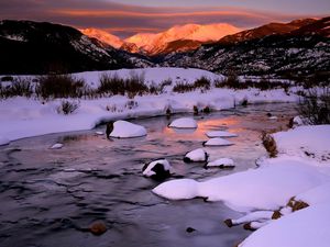 Preview wallpaper mountains, winter, morning, dawn