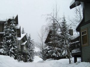 Preview wallpaper mounting skiing resort, houses, hotel