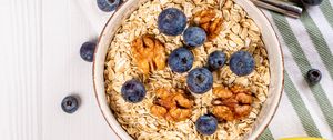 Preview wallpaper muesli, berries, honey, breakfast, bowl