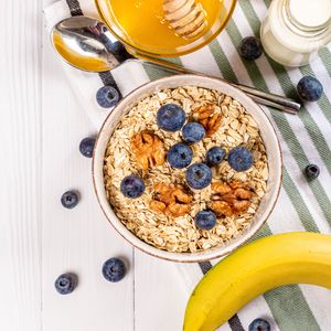 Preview wallpaper muesli, berries, honey, breakfast, bowl