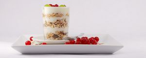 Preview wallpaper muesli, breakfast, cereals, berries