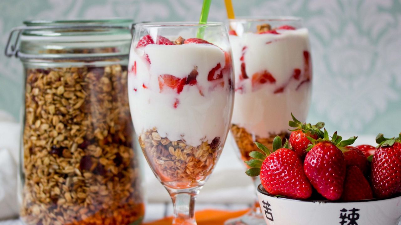Wallpaper muesli, cereal, yogurt, berries, strawberries
