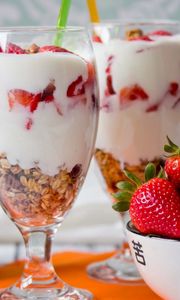 Preview wallpaper muesli, cereal, yogurt, berries, strawberries