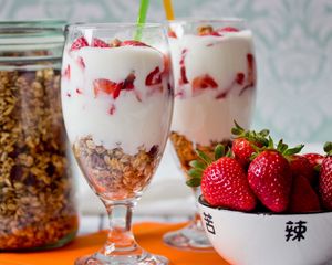 Preview wallpaper muesli, cereal, yogurt, berries, strawberries