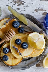 Preview wallpaper muffin, blueberry, honey, lemon
